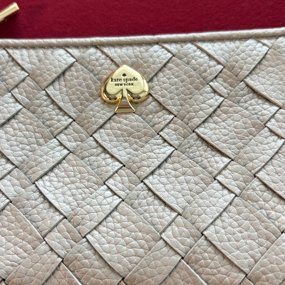KATE SPADE Convertible Wristlet (NWT) - Picture 3 of 7